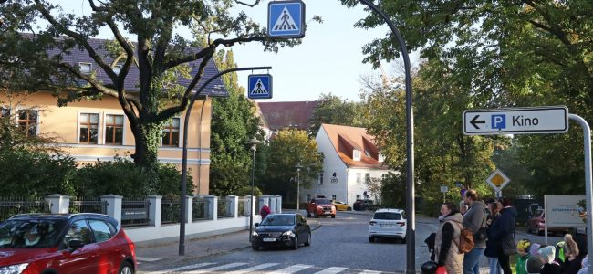 Einweihung Fußgängerüberweg in der Fischerstraße / Straße am Lessinghaus
