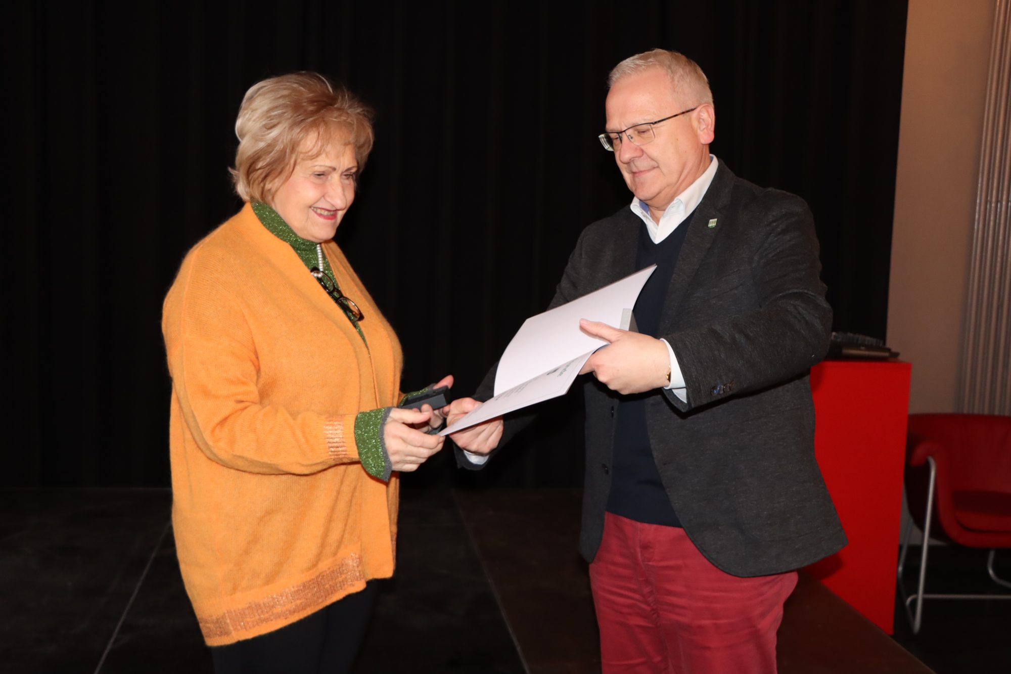 Verleihung der Günter-Peters-Ehrennadel an Evelin Graf am 06.12.2023