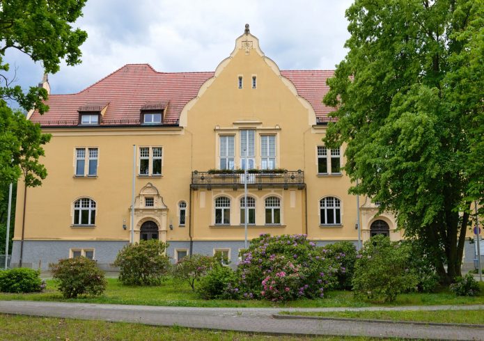 Neues Rathaus Hoyerswerda im Juni 2025