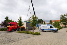 Anlieferung und Montage der Module für den Erweiterungsbau an der Oberschule