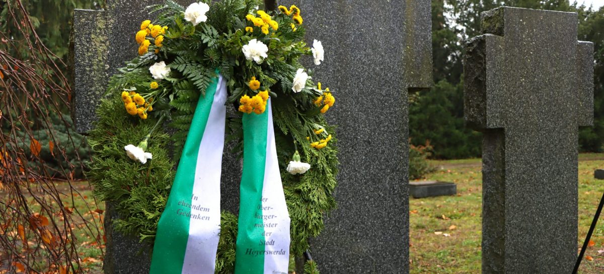 Gedenken zum Volkstrauertag (Symbolbild)