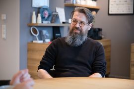 Augenoptiker-Meister Matthias Jahny leitet seit Februar 2024 sein eigenenes Unternehmen.