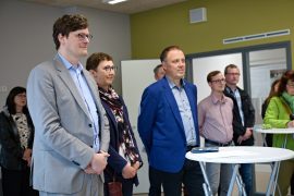Übergabe Fördermittelbescheid Startchancen-Programm durch Kultusminister Conrad Clemens