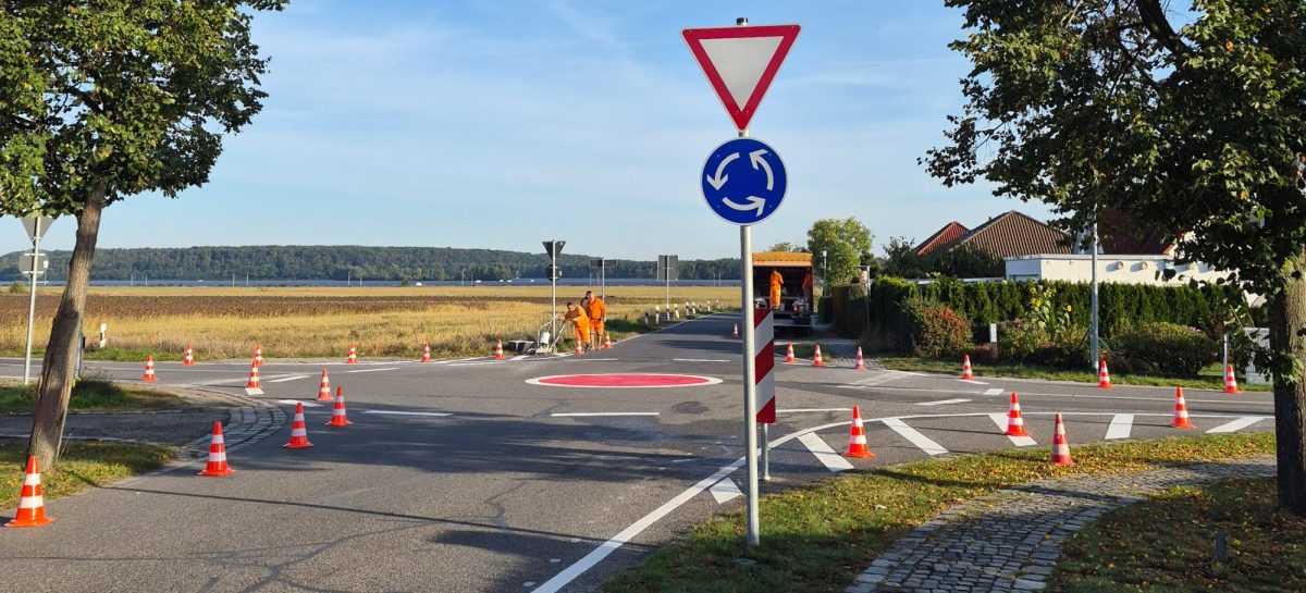 Minikreisverkehr in Bröthen eingerichtet